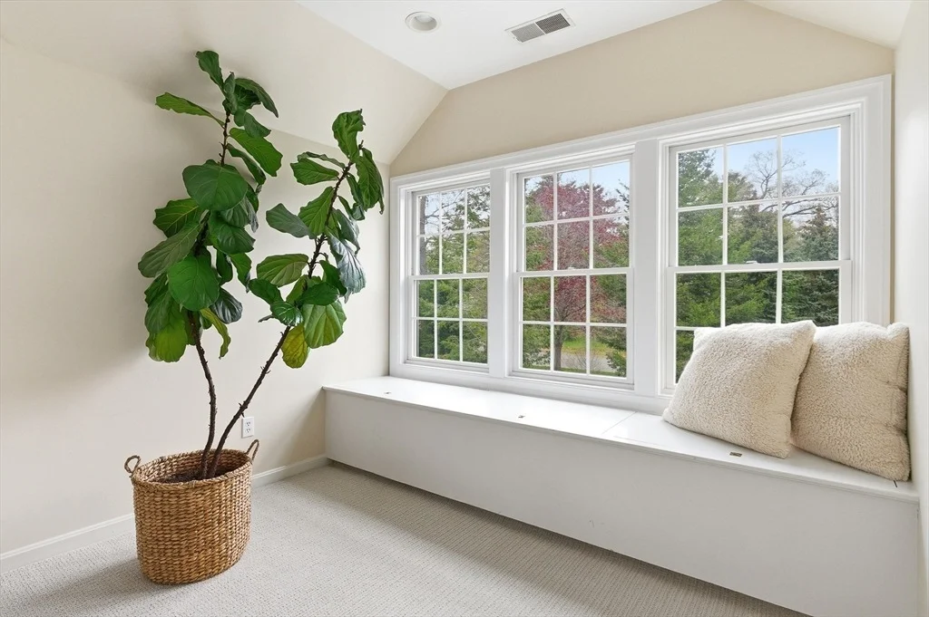 Photo of 8 Charles Davis Dr
