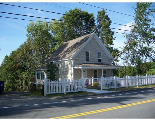 Photo of 290 Main St