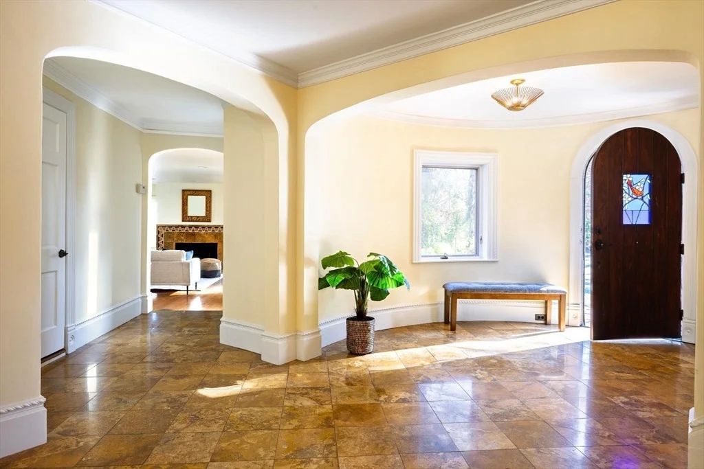 Photo of 205 Waban Ave