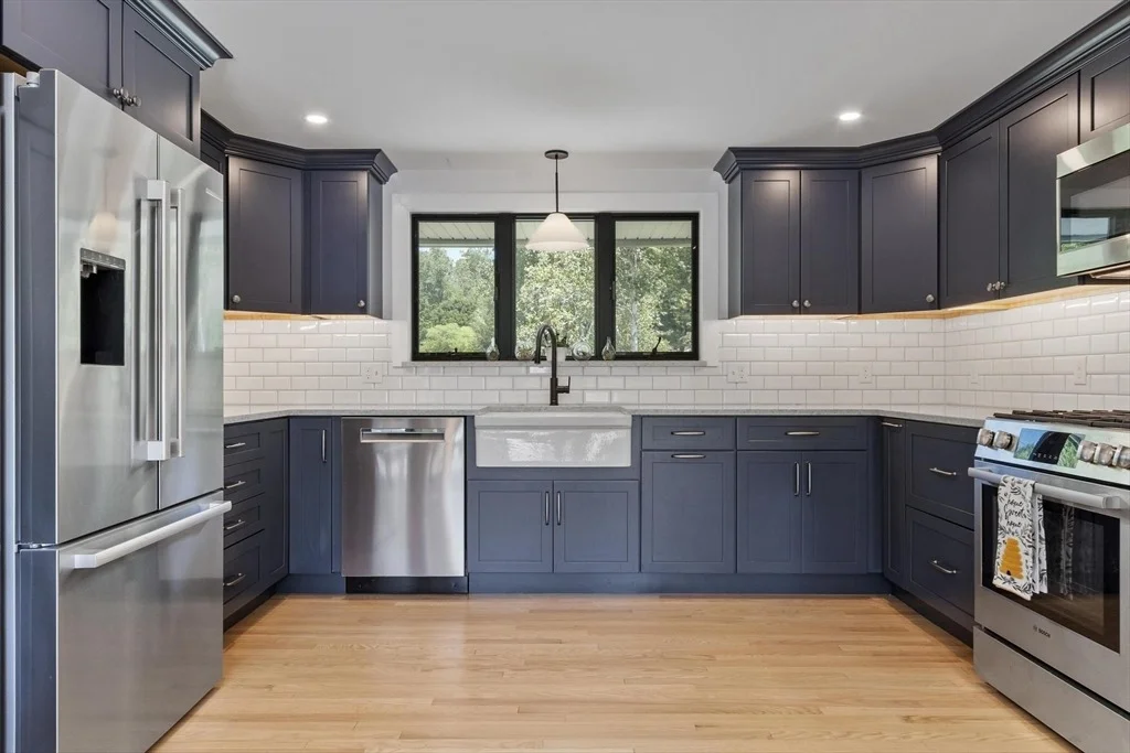 Photo of 467 Loring Road