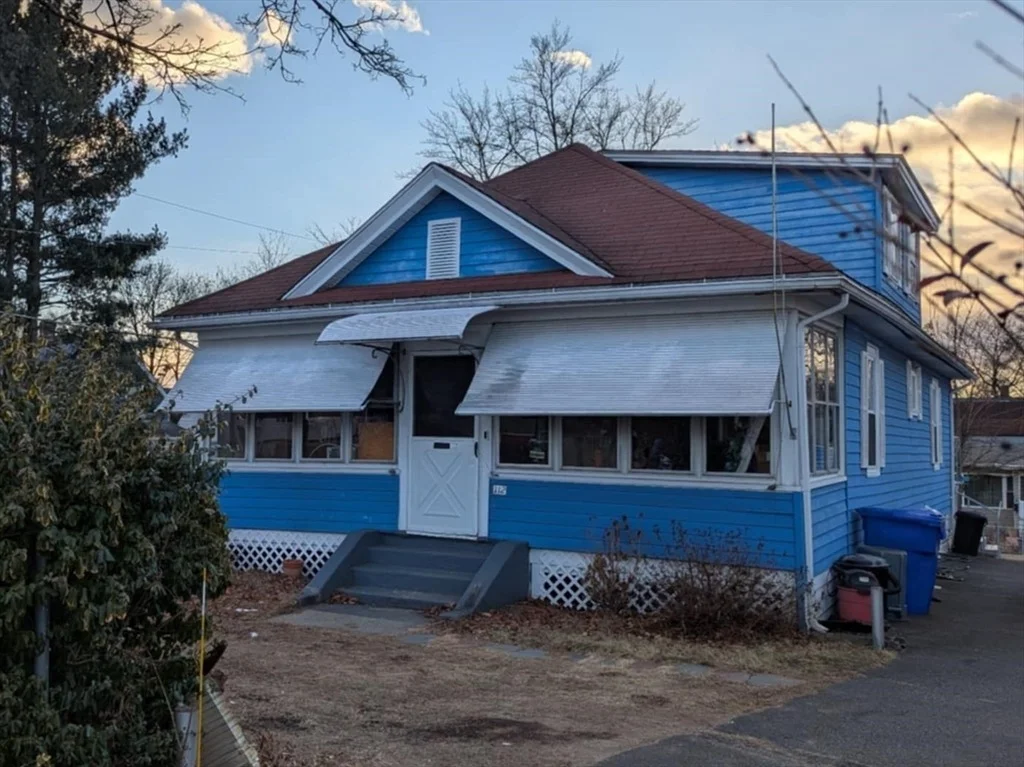 Photo of 112 Lyons St