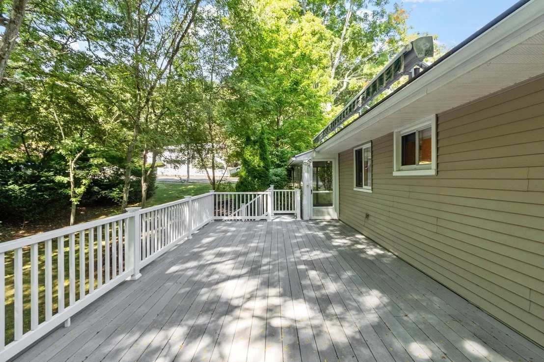 Photo of 1 Standish Road