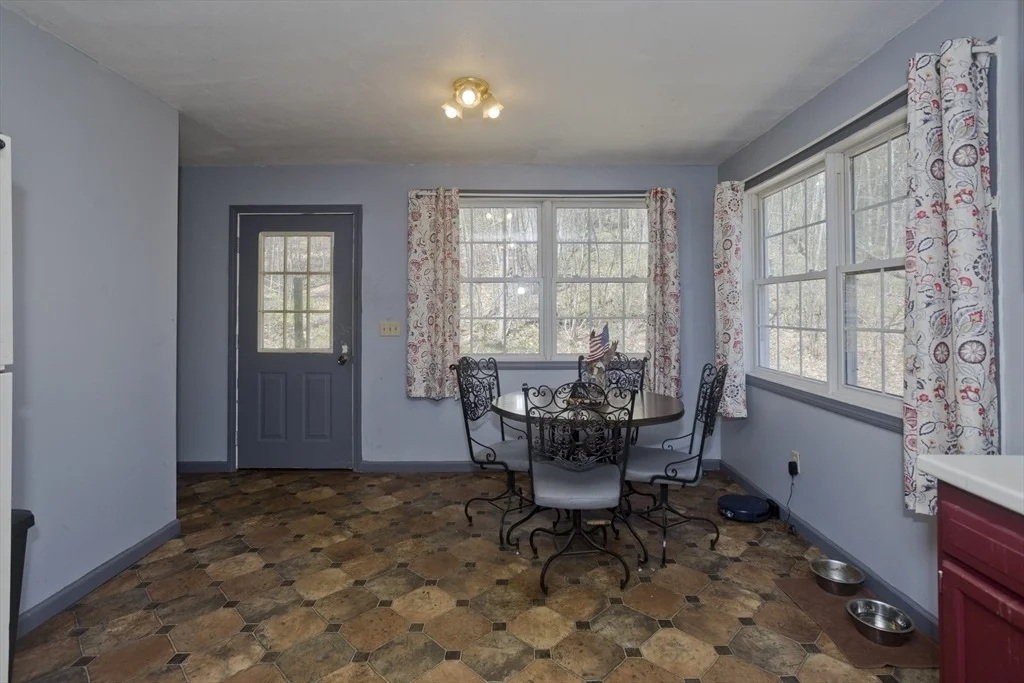 Photo of 300 Middlefield