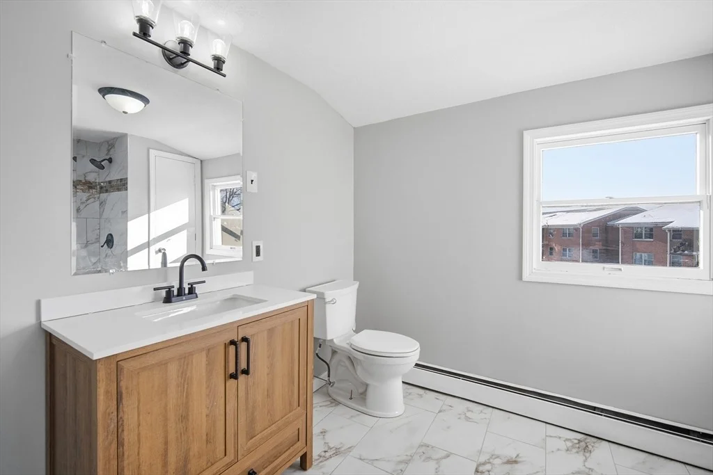 Photo of 87 Clarendon Ave