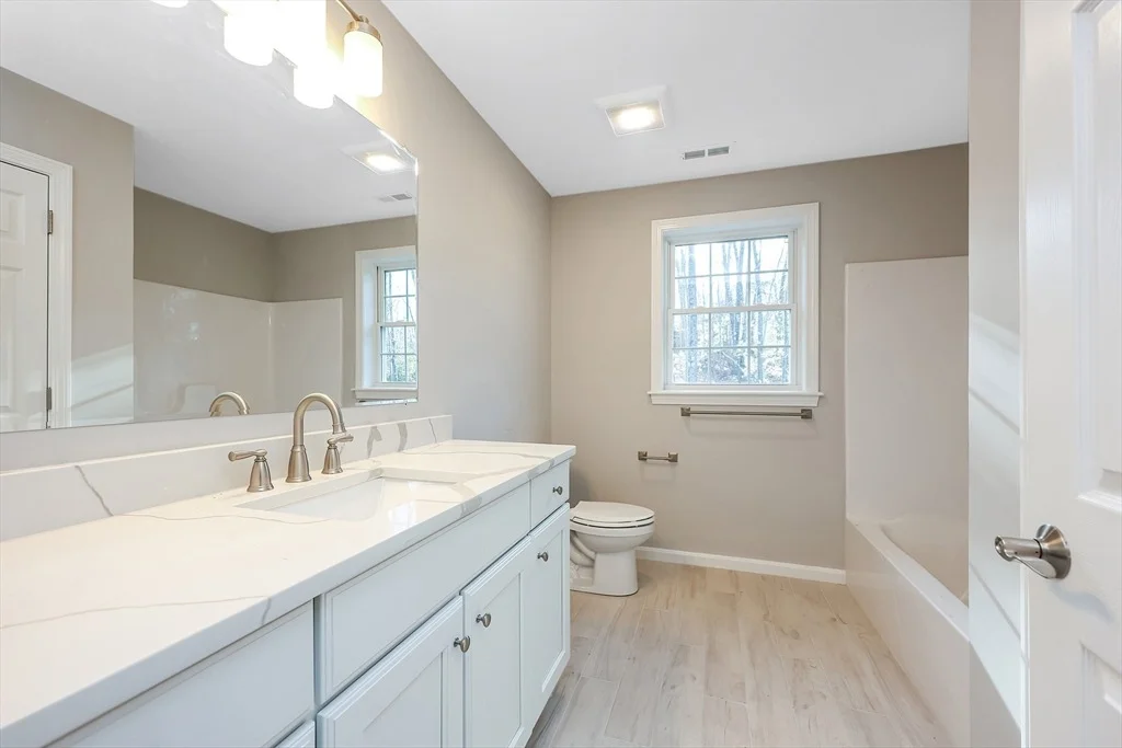 Photo of 19 Oriole Dr