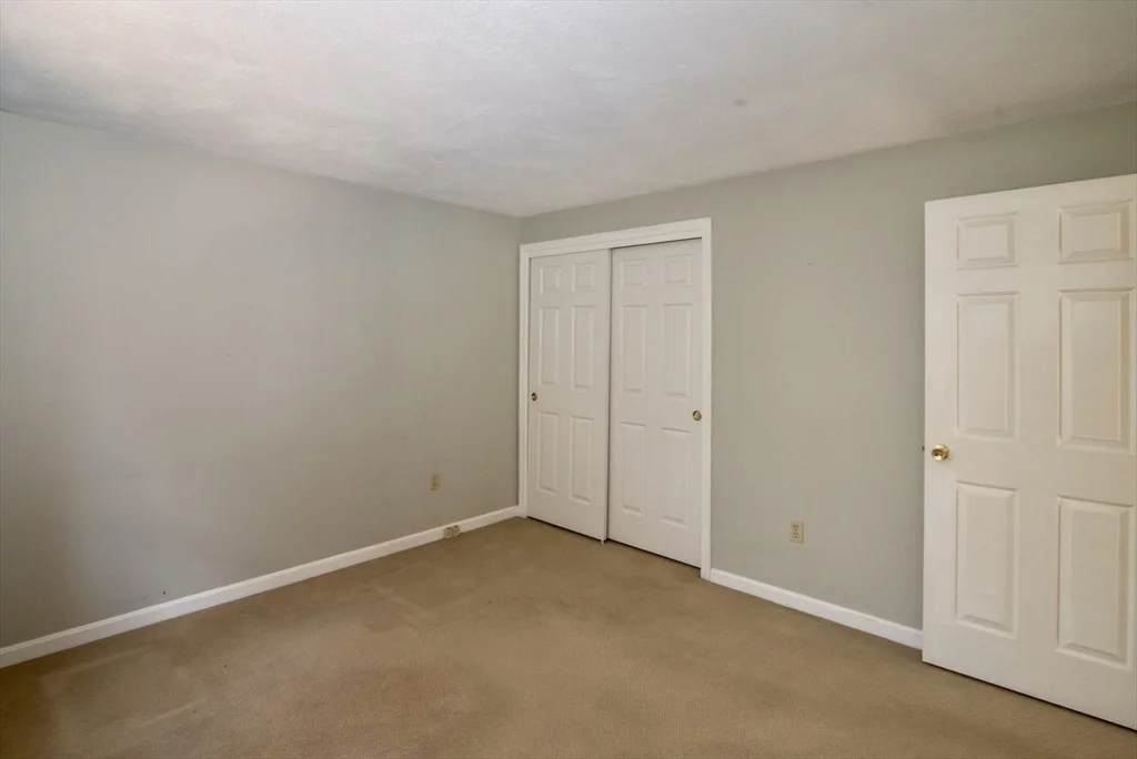 Photo of 49 Kristin Dr