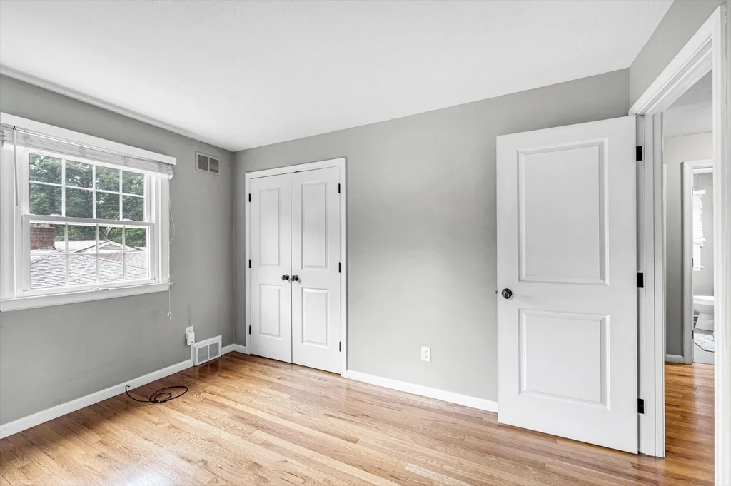 Photo of 18 Blokland Dr