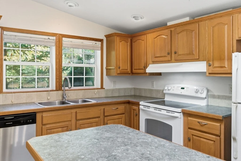 Photo of 15 Colonial Lane