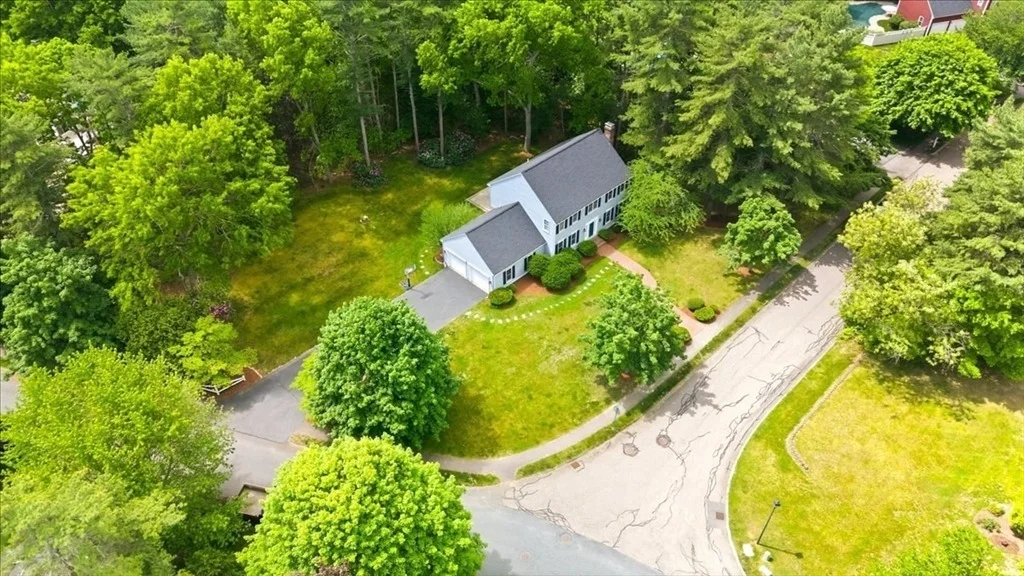 Photo of 32 Millfarm Dr