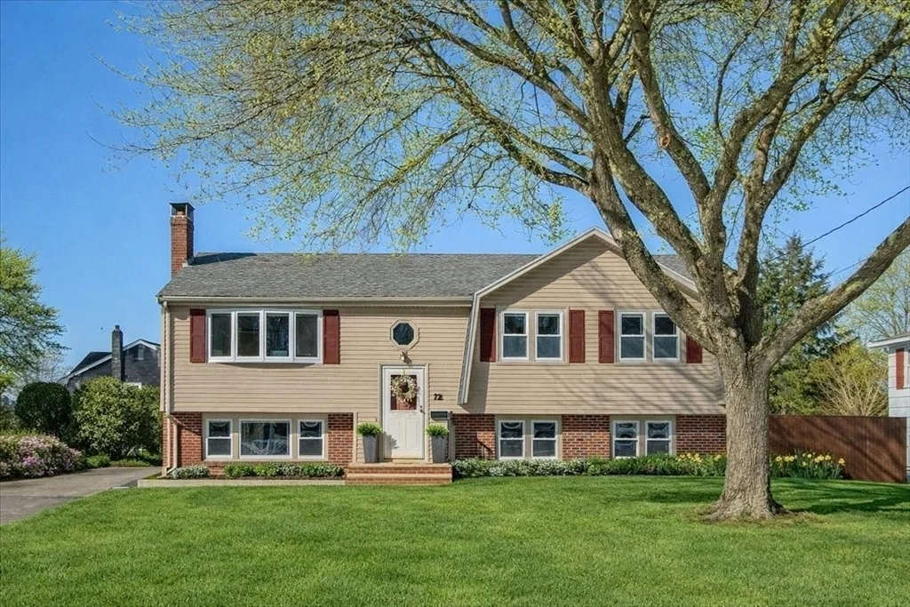 Photo of 72 Rogers Dr