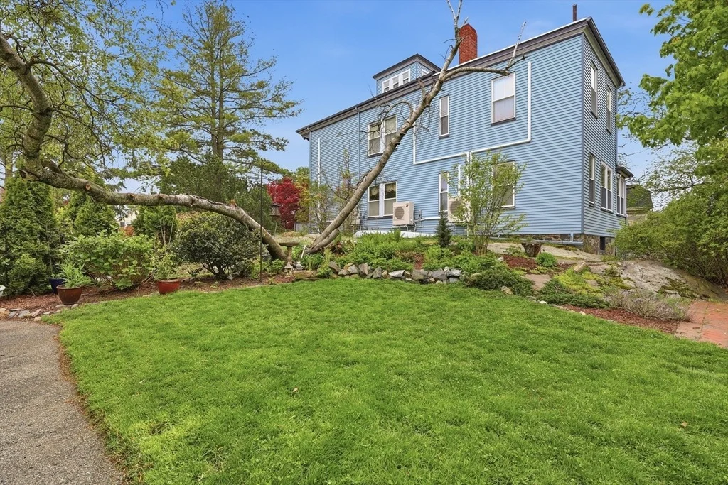 Photo of Unit 2 at 16 Evans Road