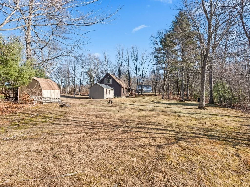 Photo of 281 Warren Rd