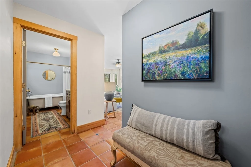 Photo of 999 Sheldon Road