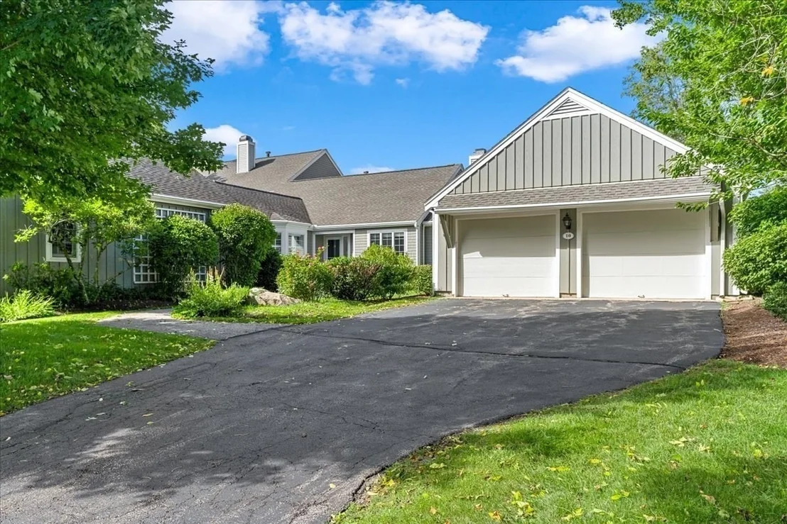 Photo of Unit 10 at 10 Floret Cir