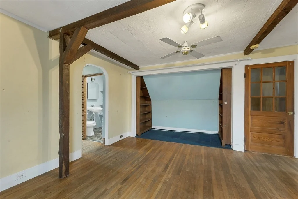 Photo of 100 West Meadow