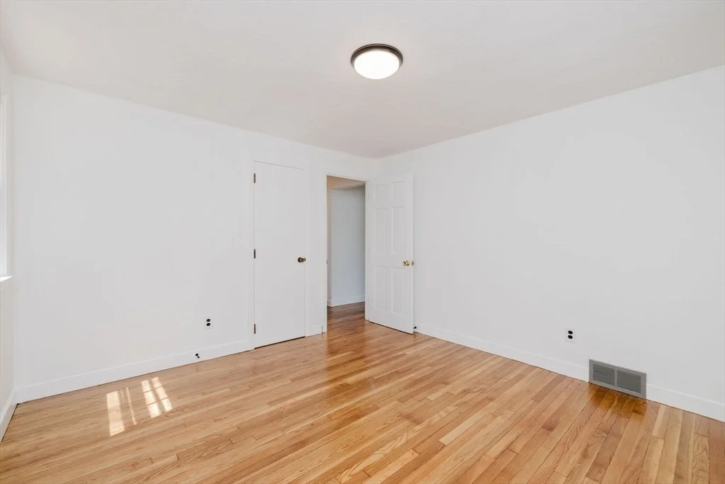 Photo of 27 Connie Dr