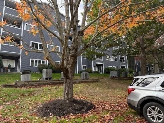 Photo of Unit 310 at 500 Colonial Drive