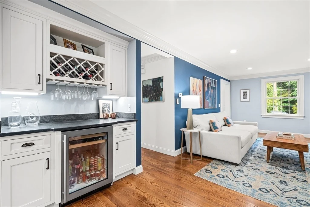 Photo of 10 Kirkland Circle