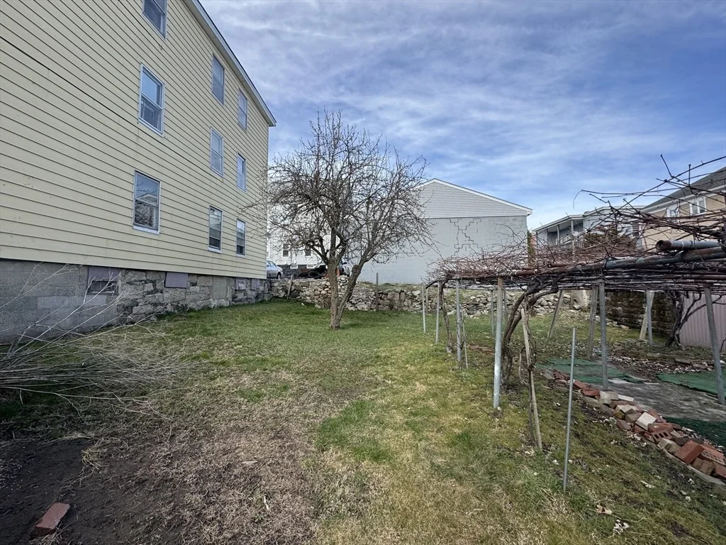 Photo of 84 Everett St