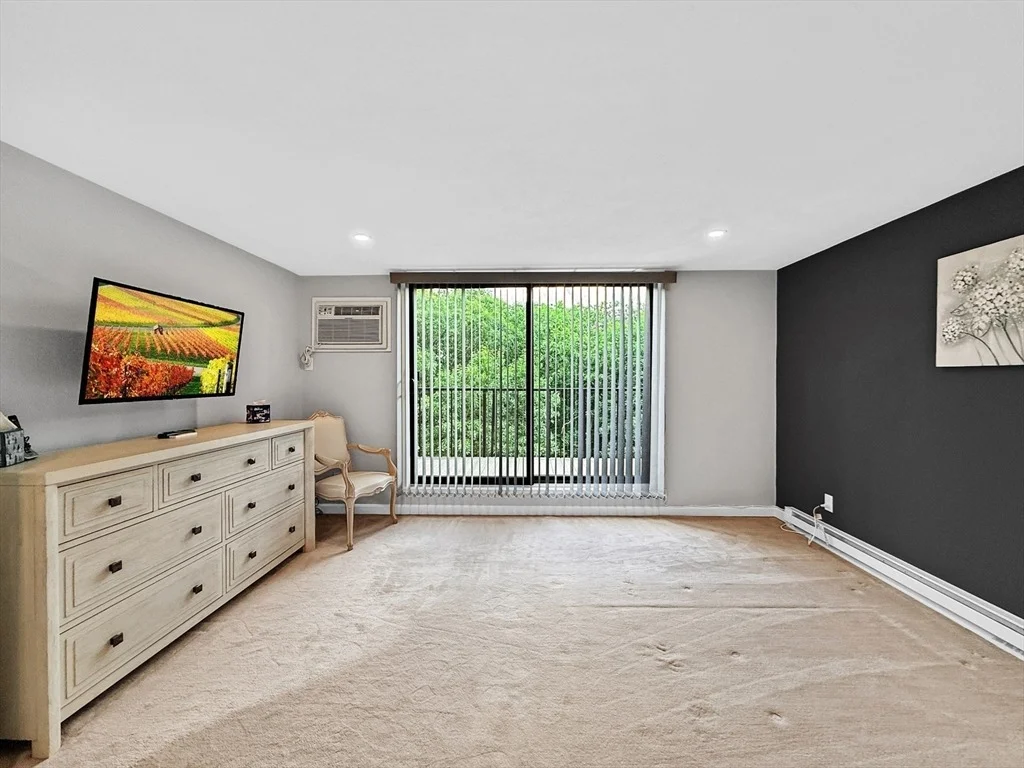 Photo of Unit 302 at 9 Broadway