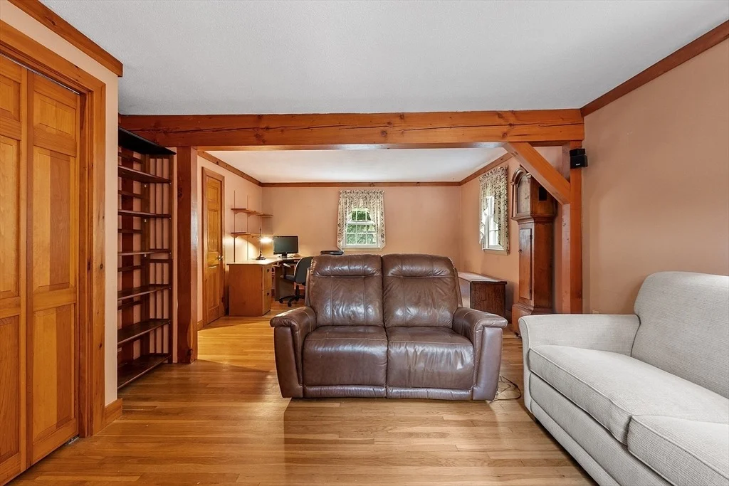 Photo of 20 Woodside Dr