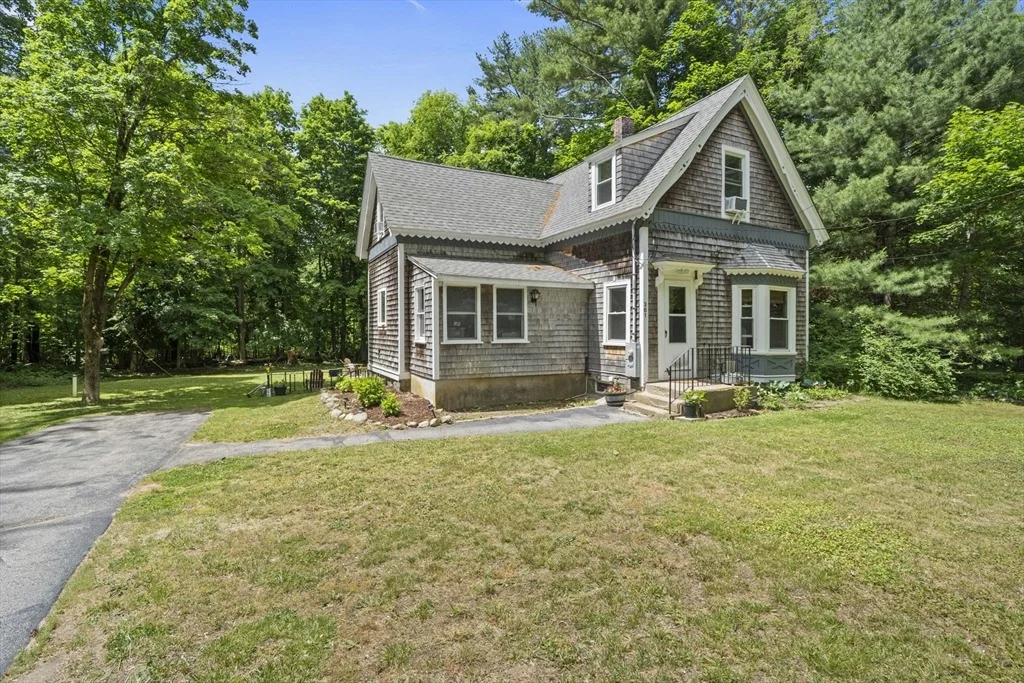 Photo of 361 Main St