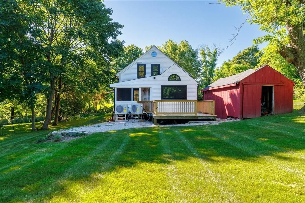 Photo of 294 Boston Road