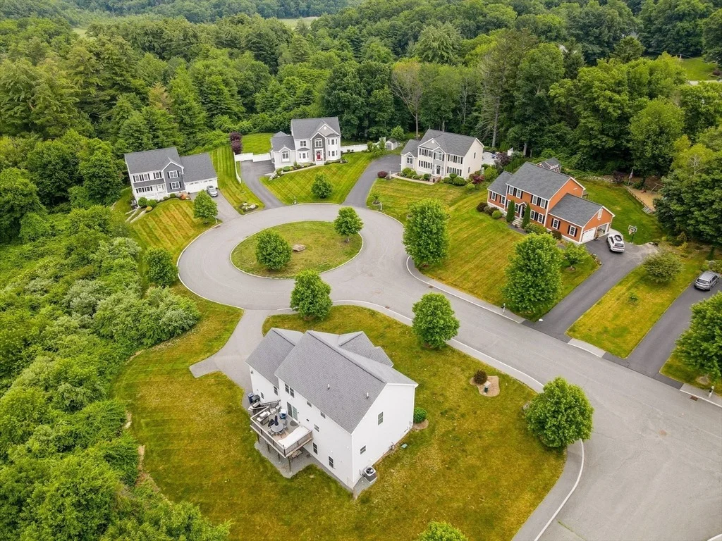 Photo of 61 Saddle Rd