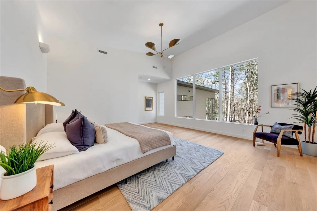 Photo of 363 College Rd