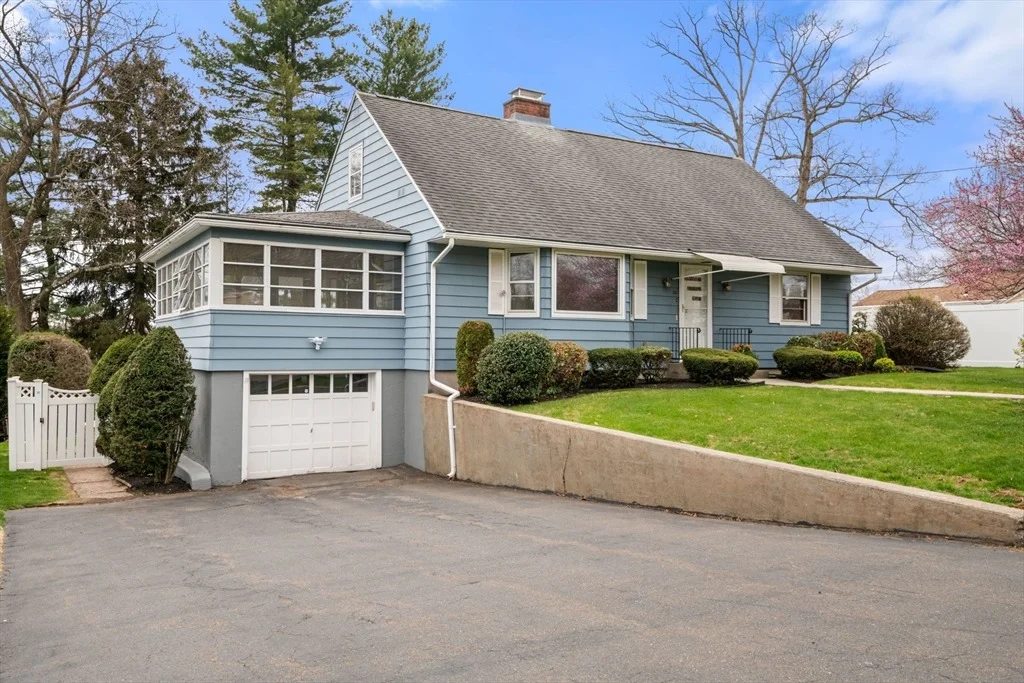 Photo of 20 Laurence Dr
