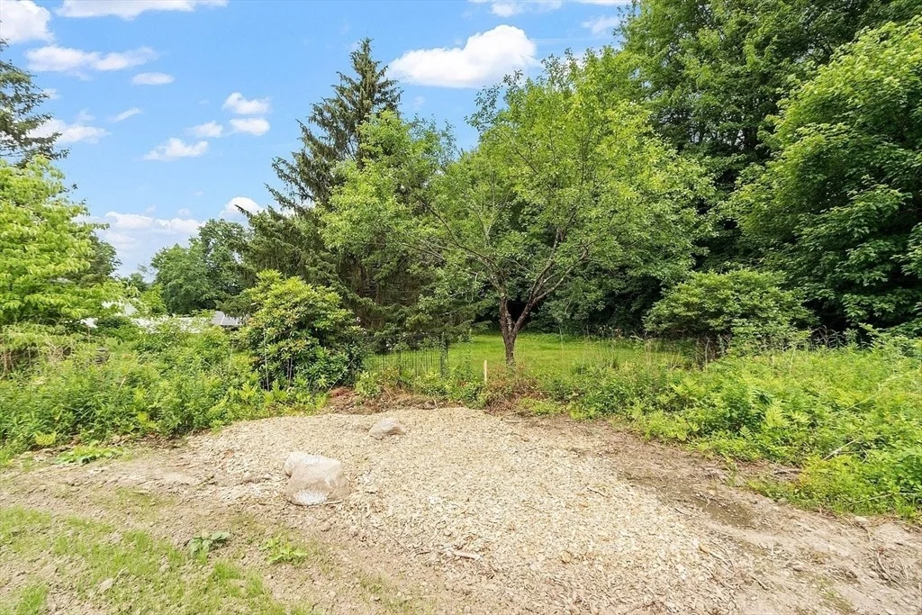 Photo of 572 Pleasant St