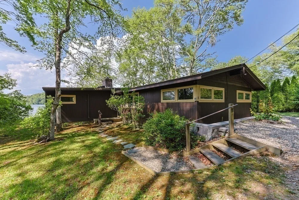 Photo of 35 Santuit Ln
