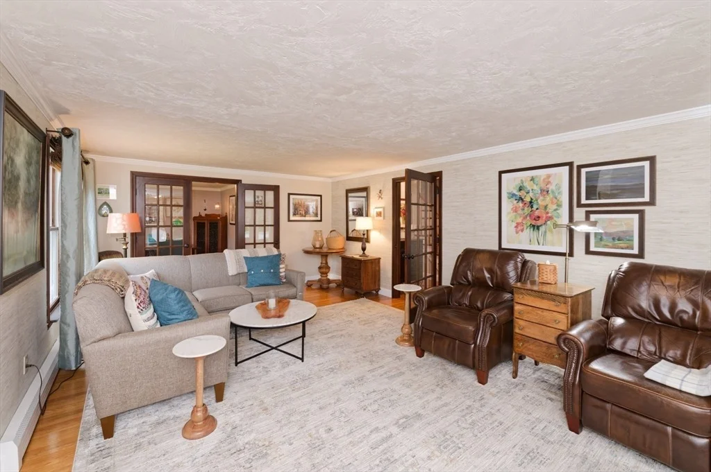 Photo of 6 Rainbow Dr