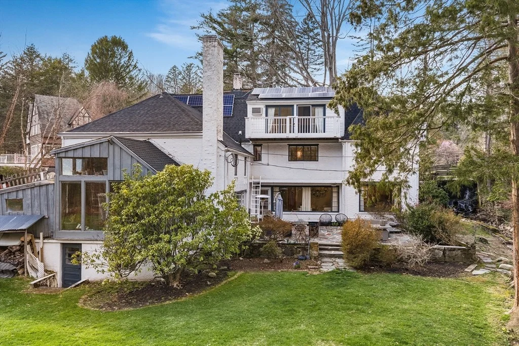 Photo of 3 Old Brook Dr