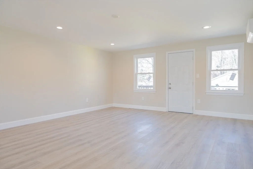 Photo of 72 Laurel Dr