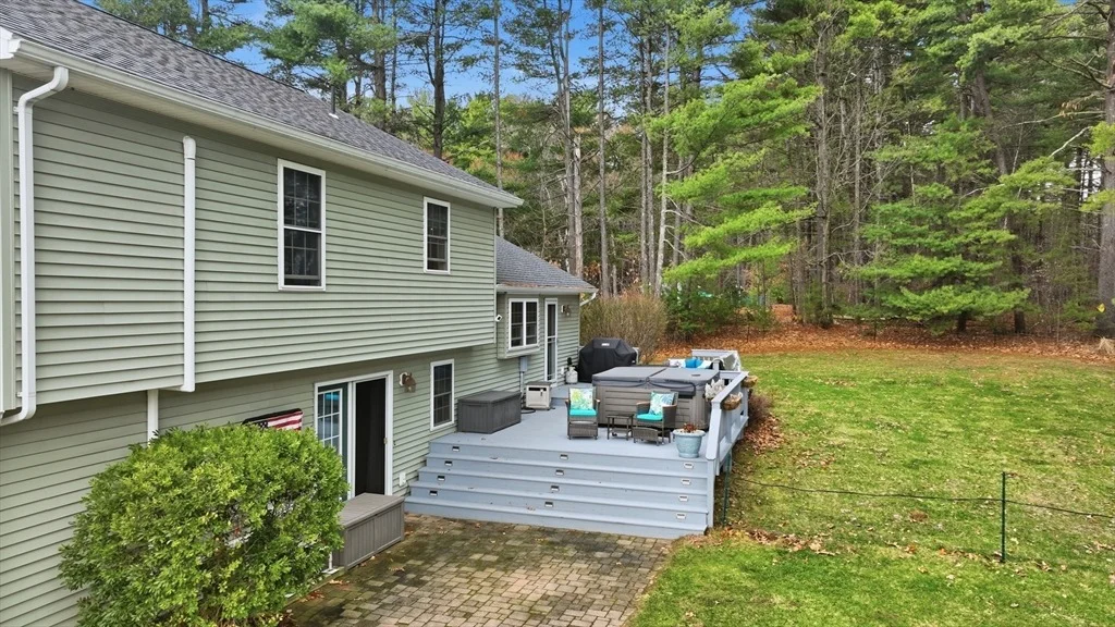 Photo of 7 Hillside Meadows Dr
