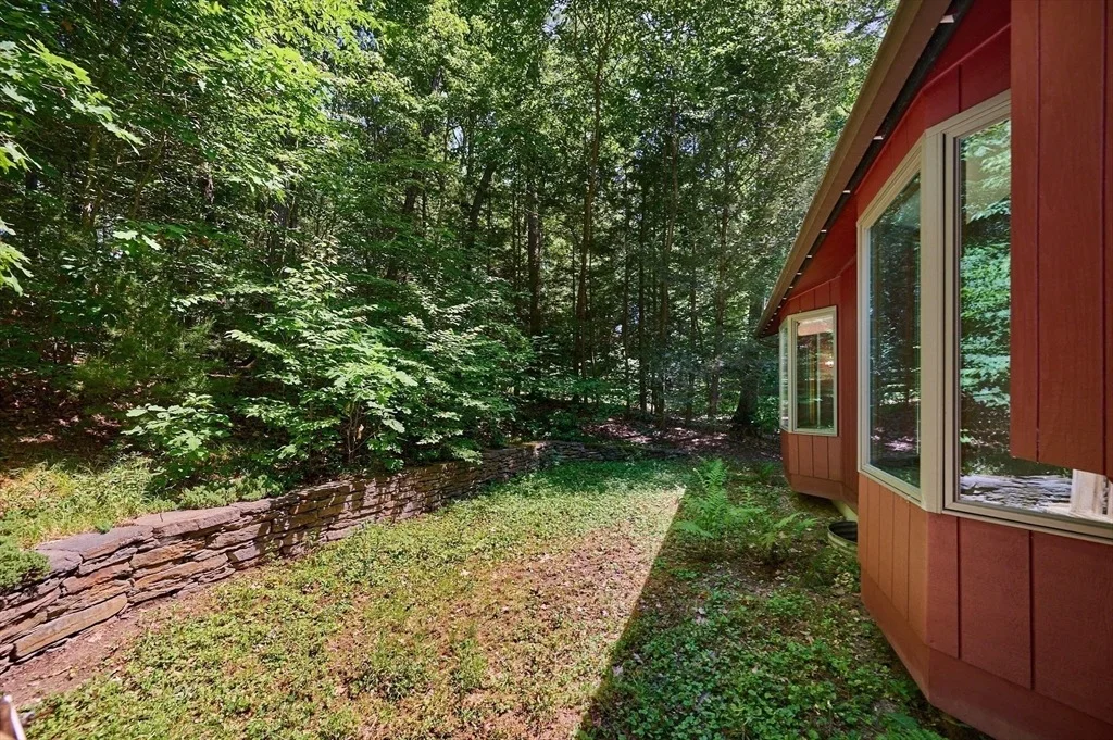 Photo of 15 Red Fox Ln