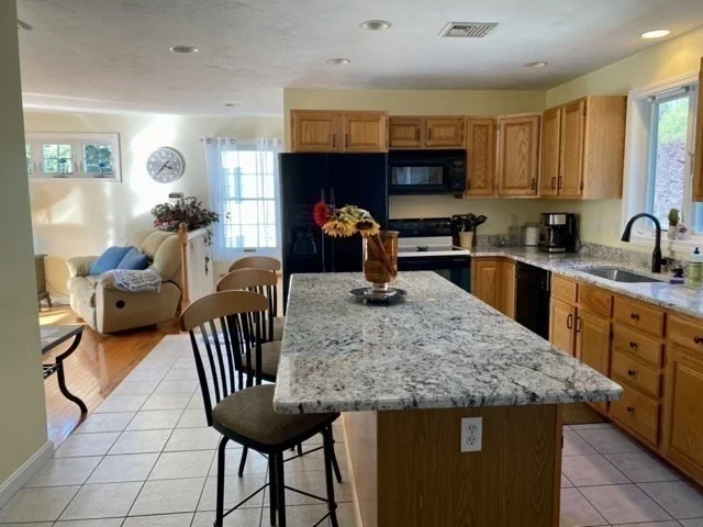 Photo of 42 Colonial Rd
