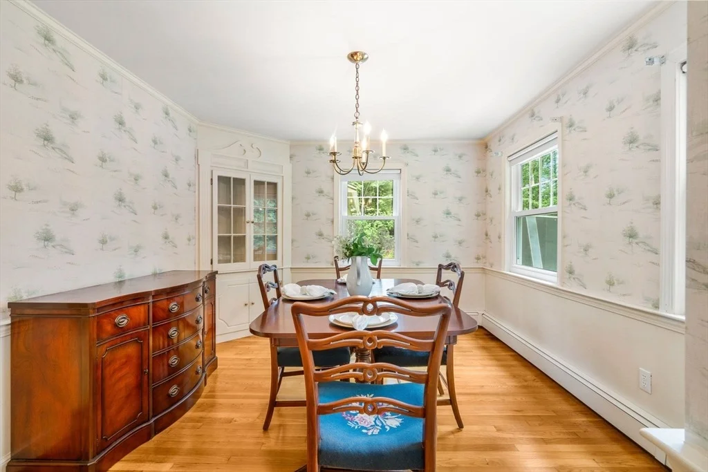 Photo of 83 Hemlock Park Dr