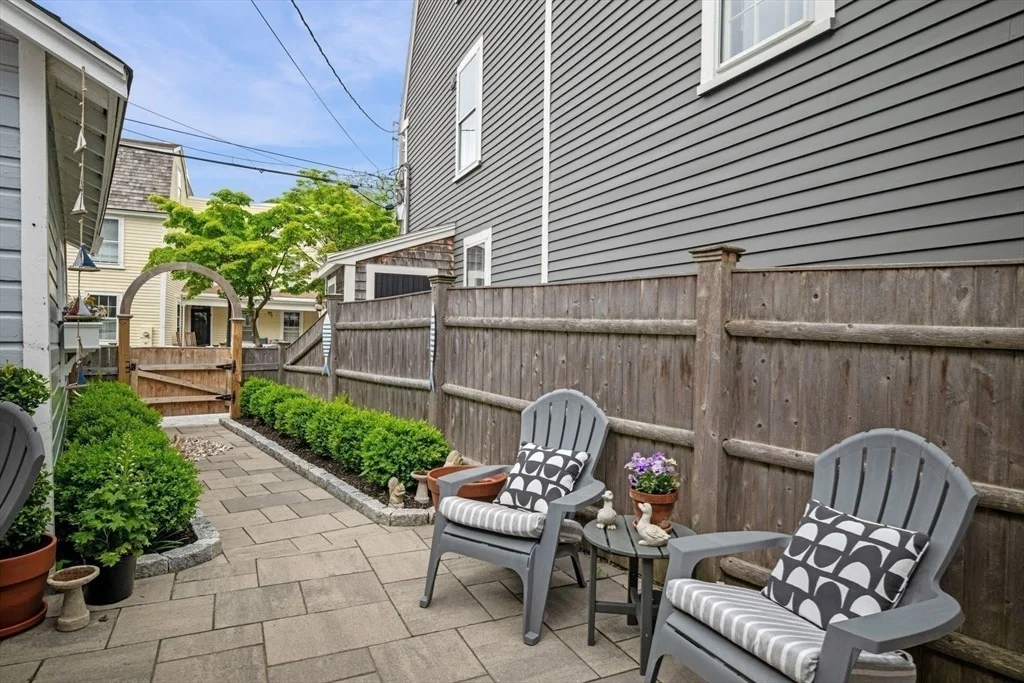 Photo of 31 Franklin St