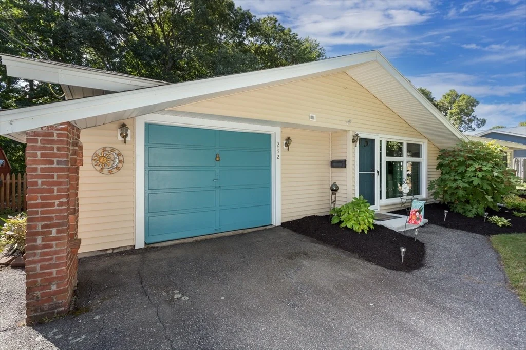 Photo of 232 Bates Rd