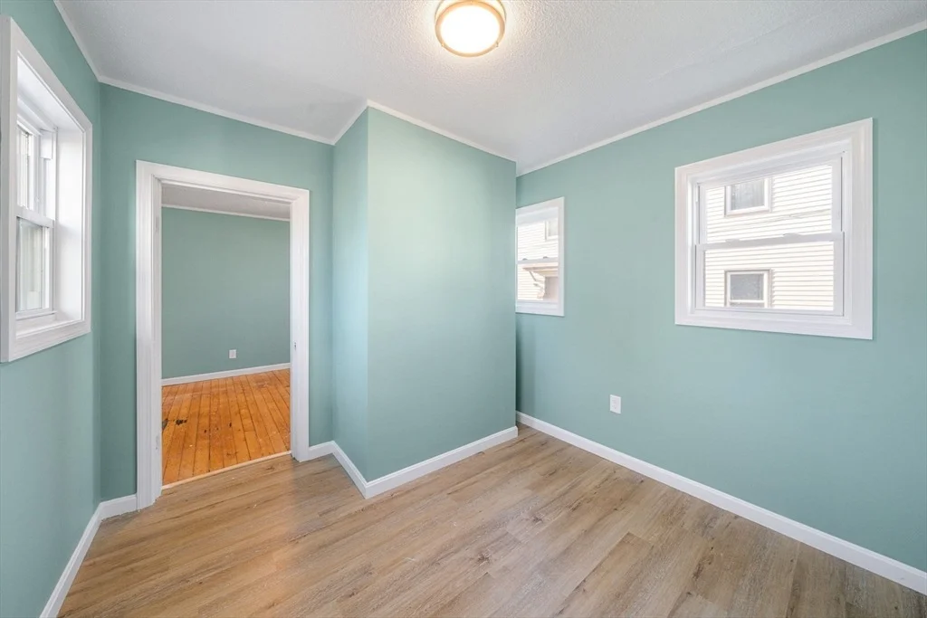 Photo of 482 Snell St