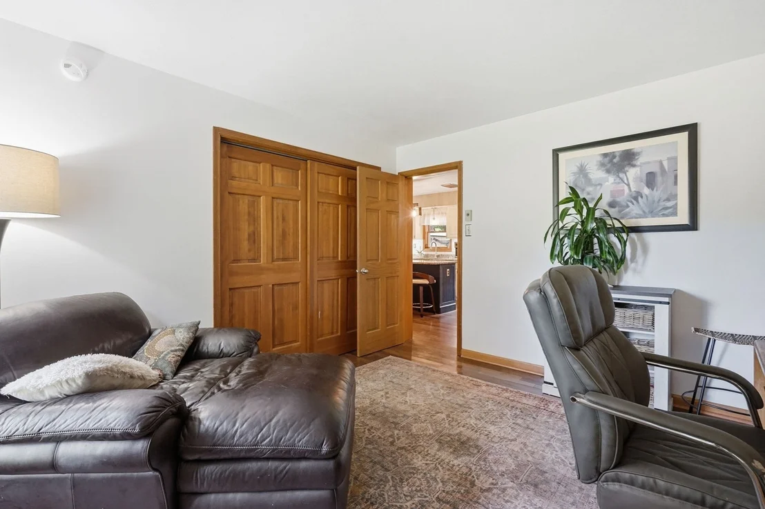 Photo of 6 Brittany Dr