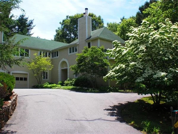 Photo of 3 Stone Ridge