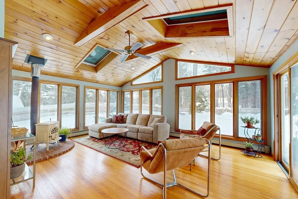 Photo of 57 Colonial Rd