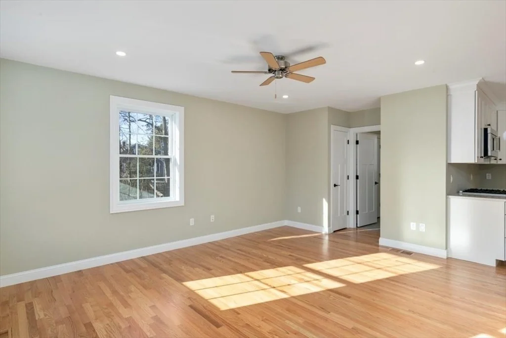 Photo of 799 Lowell Street