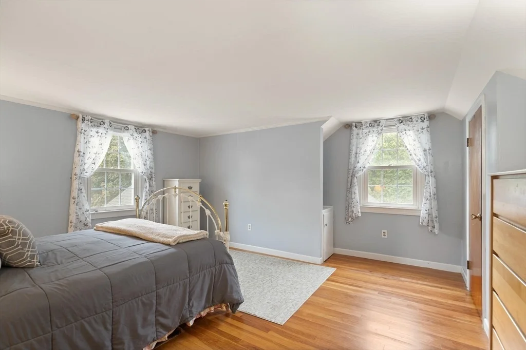 Photo of 8 Meridian Rd