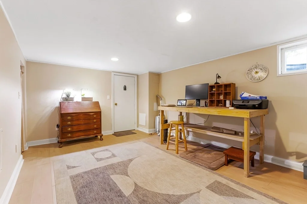 Photo of 663 Greendale Ave