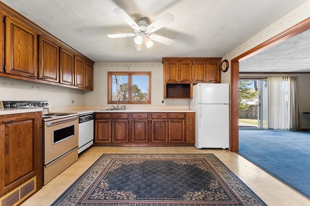 Photo of 98 Brookfield Dr