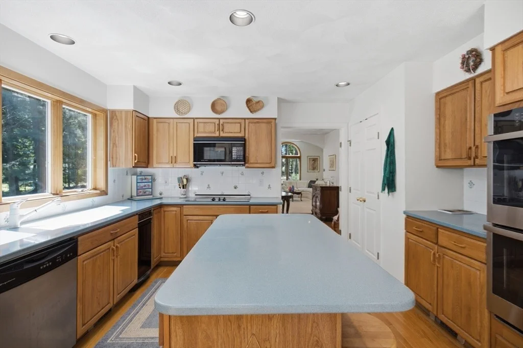 Photo of 176 Pegan Ln